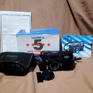 Yashica 5 Auto Focus Motor 5 Star 35 mm Camera in box 1980s